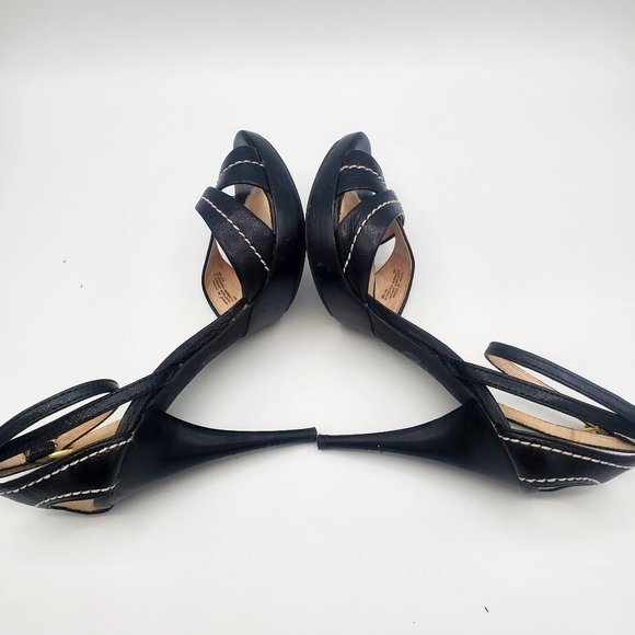 Michel Kors Women Black leather Heels size 8 - Picture 4 of 10